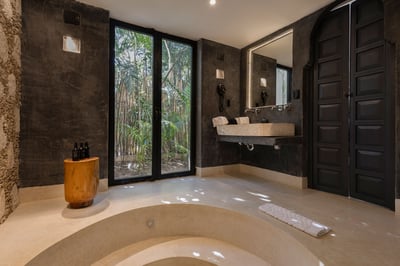 Luxury Villa Photo #29