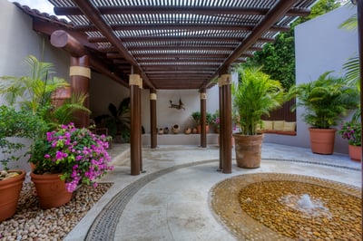Luxury Villa Photo #32