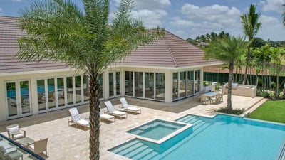 Luxury Villa Photo #9