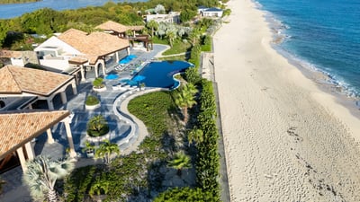 Luxury Villa Photo #13