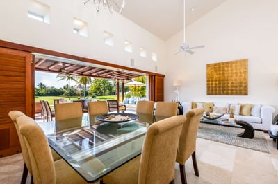 Luxury Villa Photo #18