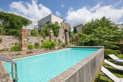 Luxury Villa Photo #2
