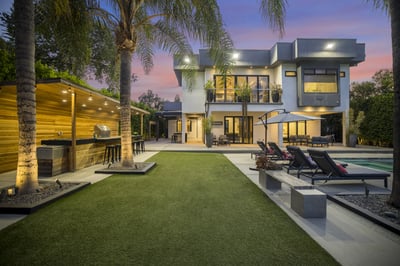 Luxury Villa Photo #18