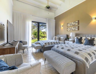 Luxury Villa Photo #18