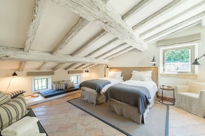 Luxury Villa Photo #17