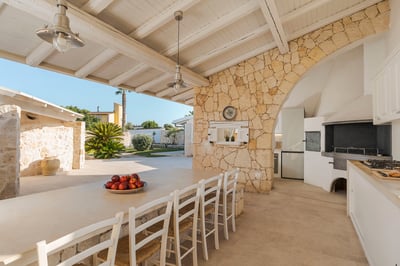 Luxury Villa Photo #28