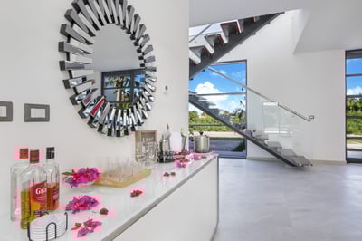 Luxury Villa Photo #22