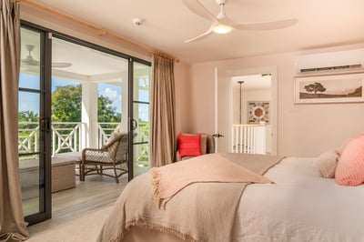 Luxury Villa Photo #31