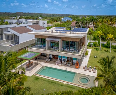 Luxury Villa Photo #4