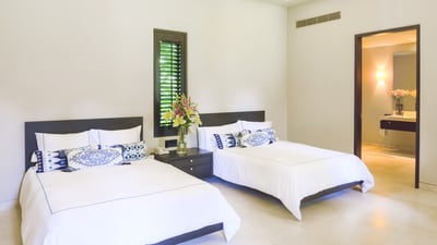 Luxury Villa Photo #15