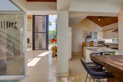 Luxury Villa Photo #41