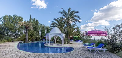 Luxury Villa Photo #3