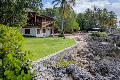 Luxury Villa Photo #17