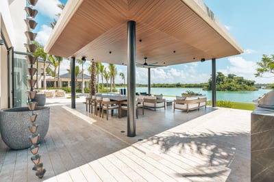 Luxury Villa Photo #14
