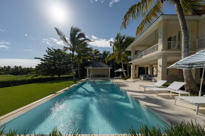 Arrecife 39 - Spacious 5BR villa near beach & golf