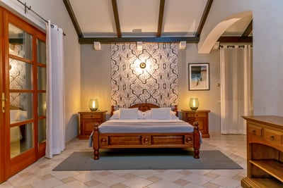 Luxury Villa Photo #27
