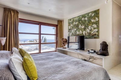 Luxury Villa Photo #17