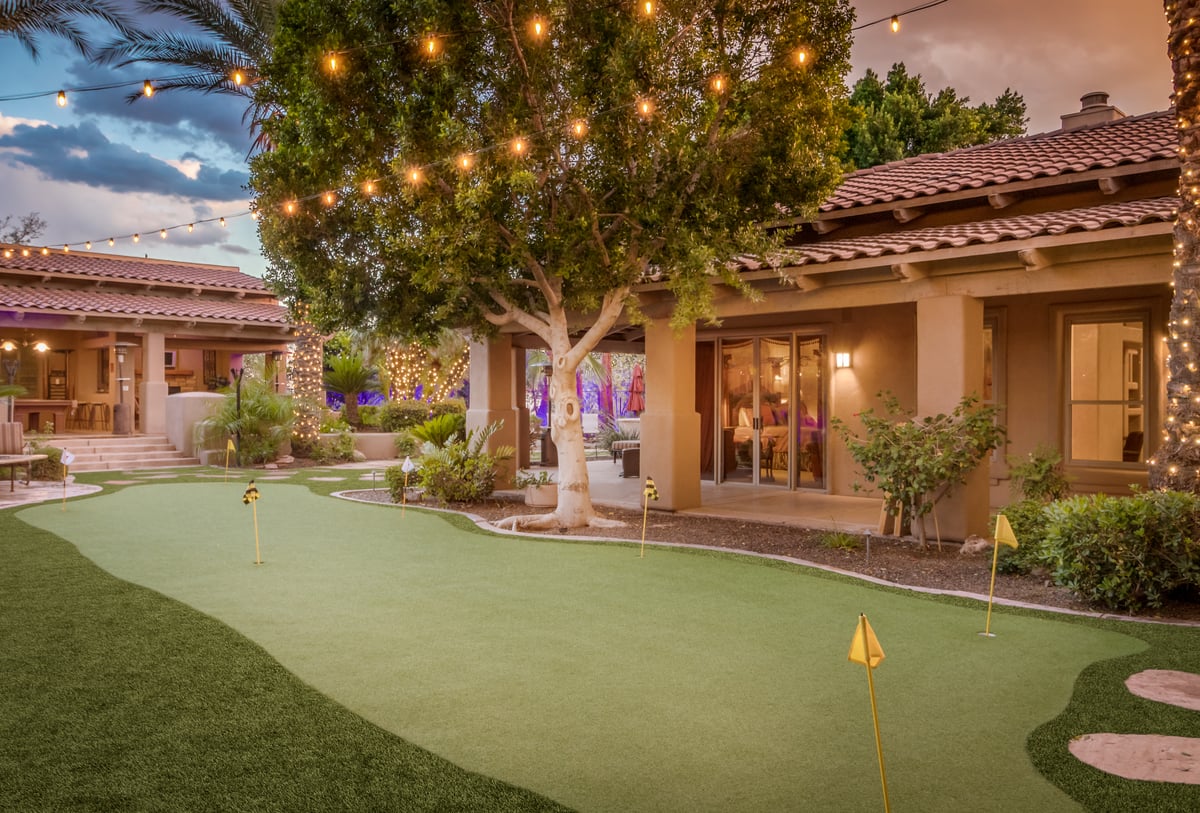 Putting Green Featured in the Interior Courtyard - Image 22