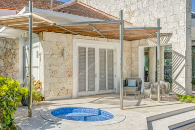 Luxury Villa Photo #39