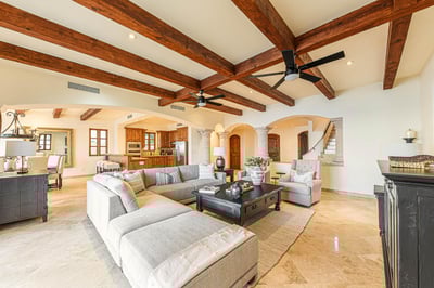 Luxury Villa Photo #11