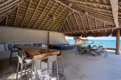 Luxury Villa Photo #15