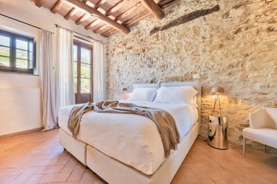 Luxury Villa Photo #40