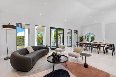 Luxury Villa Photo #21