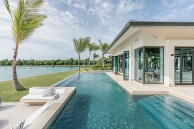 Luxury Villa Photo #8