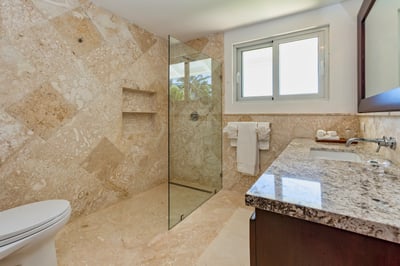 Luxury Villa Photo #45