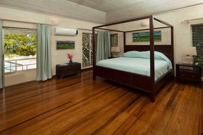 Luxury Villa Photo #9