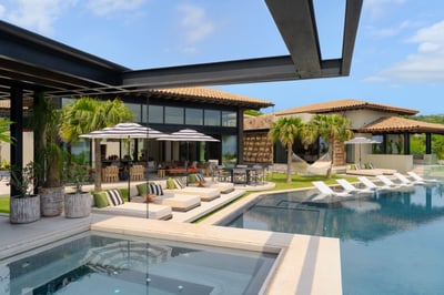 Luxury Villa Photo #13