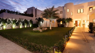 Luxury Villa Photo #7