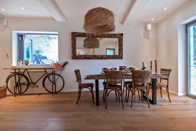 Luxury Villa Photo #24
