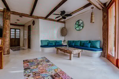 Luxury Villa Photo #2