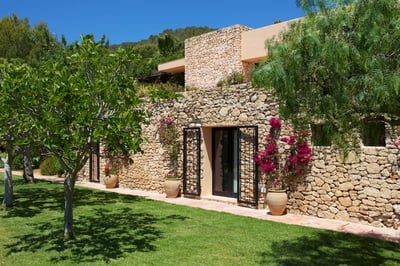 Luxury Villa Photo #13