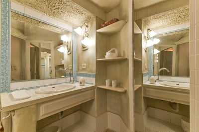 Luxury Villa Photo #37