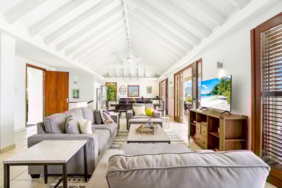 Luxury Villa Photo #19