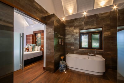 Luxury Villa Photo #7