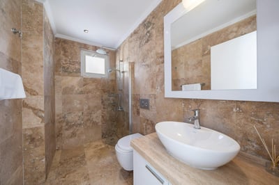 Luxury Villa Photo #19