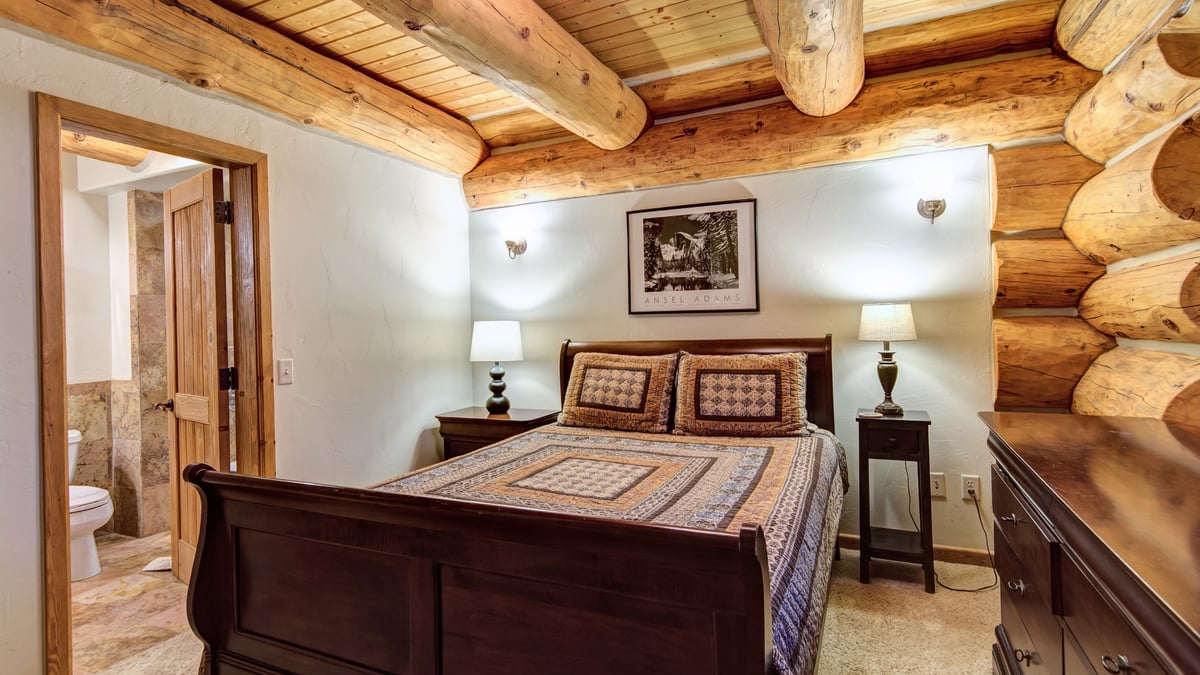 Paradise Meadow Lodge