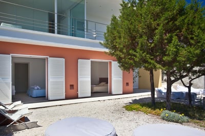 Luxury Villa Photo #7