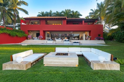 Luxury Villa Photo #11