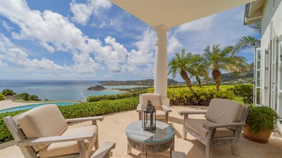 Outdoor Lounge Area