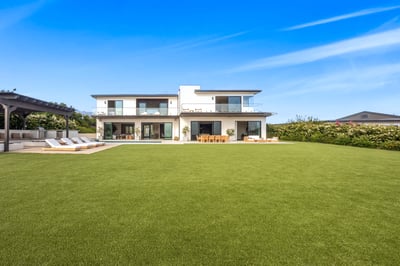 Luxury Villa Photo #17