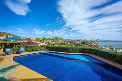 Luxury Villa Photo #5