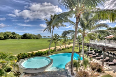 Luxury Villa Photo #3