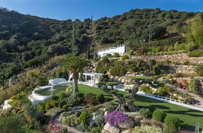 Luxury Villa Photo #15