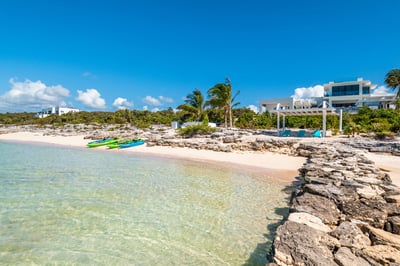 Luxury Villa Photo #4