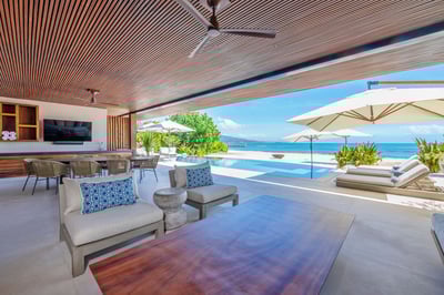 Luxury Villa Photo #23