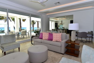 Luxury Villa Photo #11
